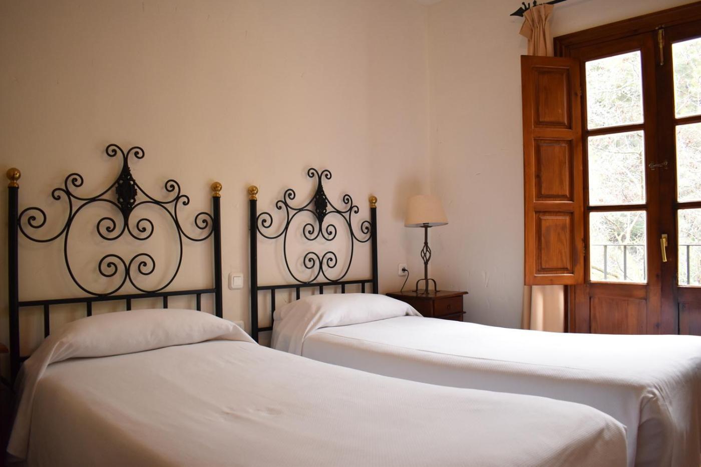 Hotel Humaina Малага Экстерьер фото