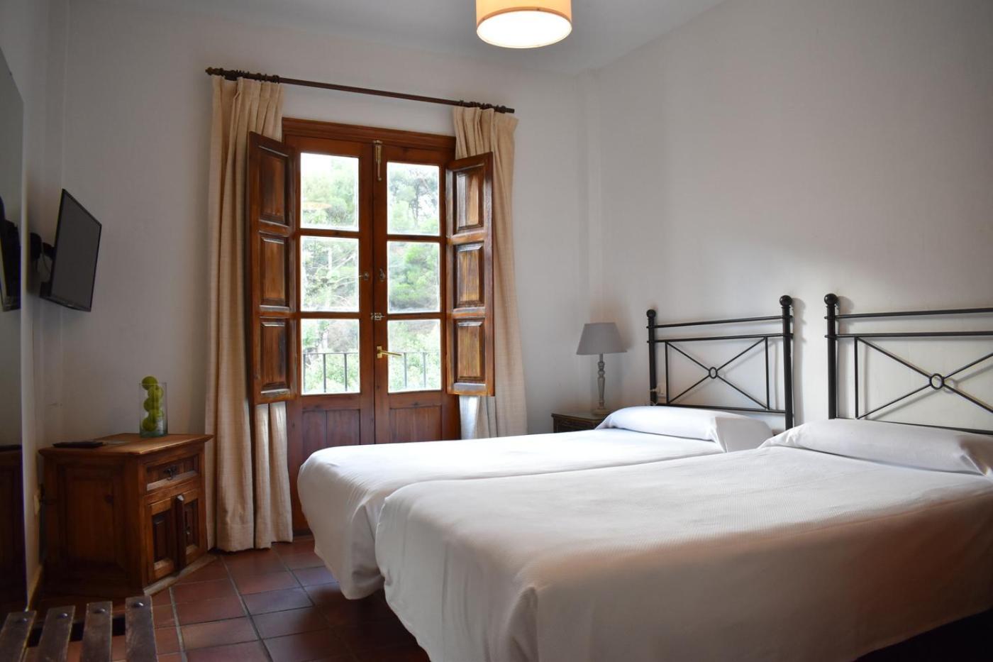 Hotel Humaina Малага Экстерьер фото