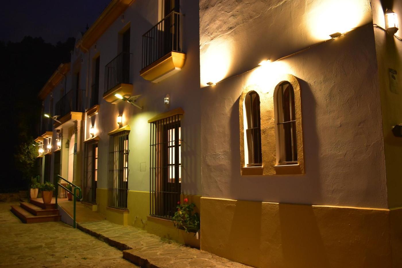 Hotel Humaina Малага Экстерьер фото