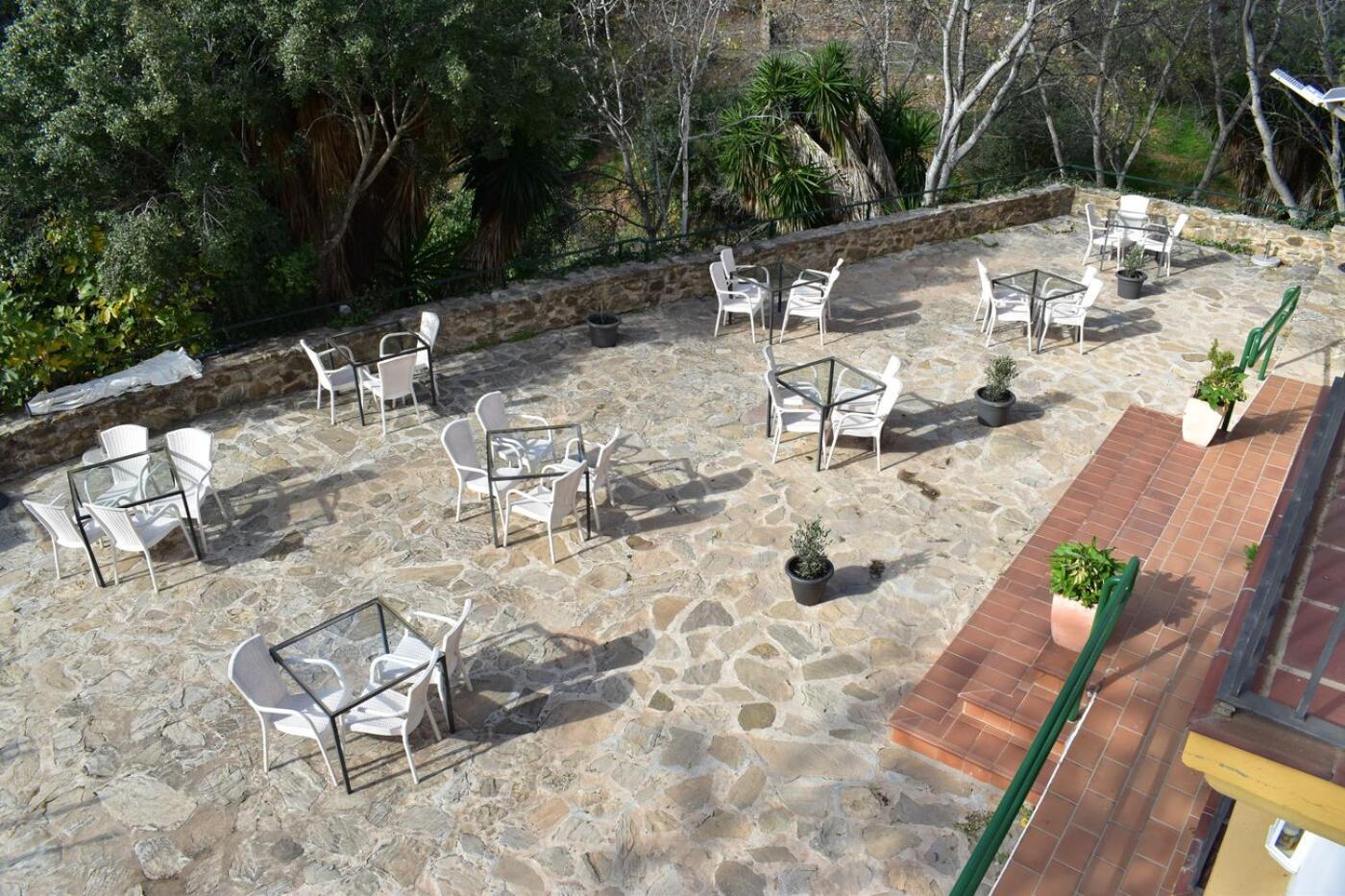 Hotel Humaina Малага Экстерьер фото